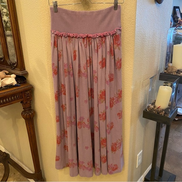 FREE PEOPLE Women Lavender Red Floral Boho Maxi Skirt Size Small - Picture 1 of 8